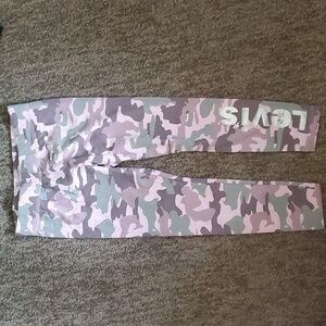 Levi leggings girls size large